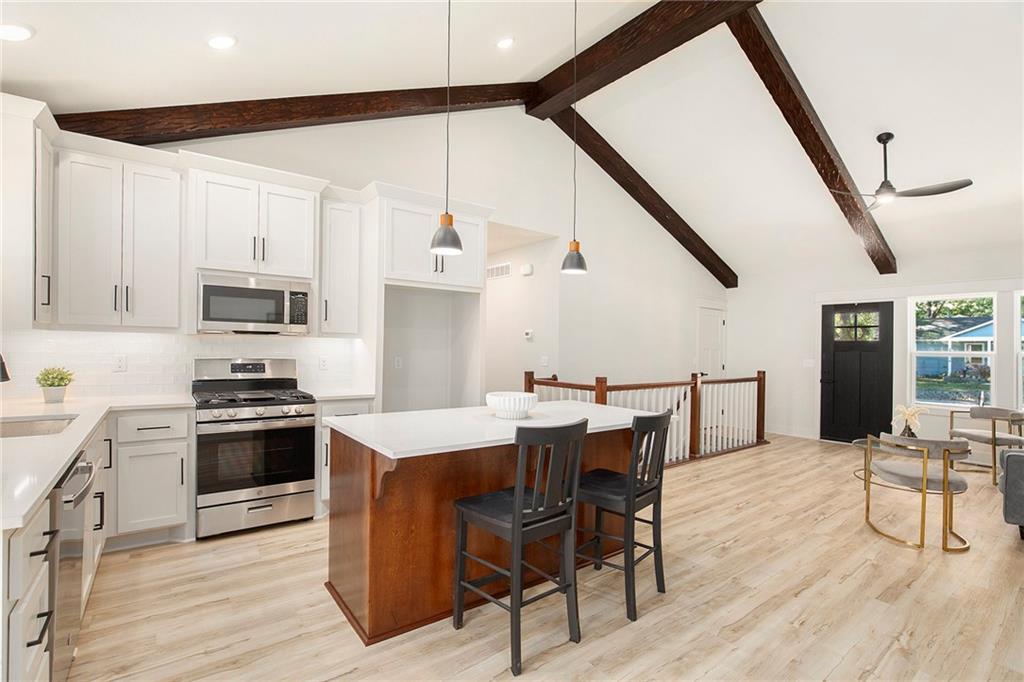 403 Southwest Mission Road Lee's Summit, MO 64063 - Photo 7 of 22