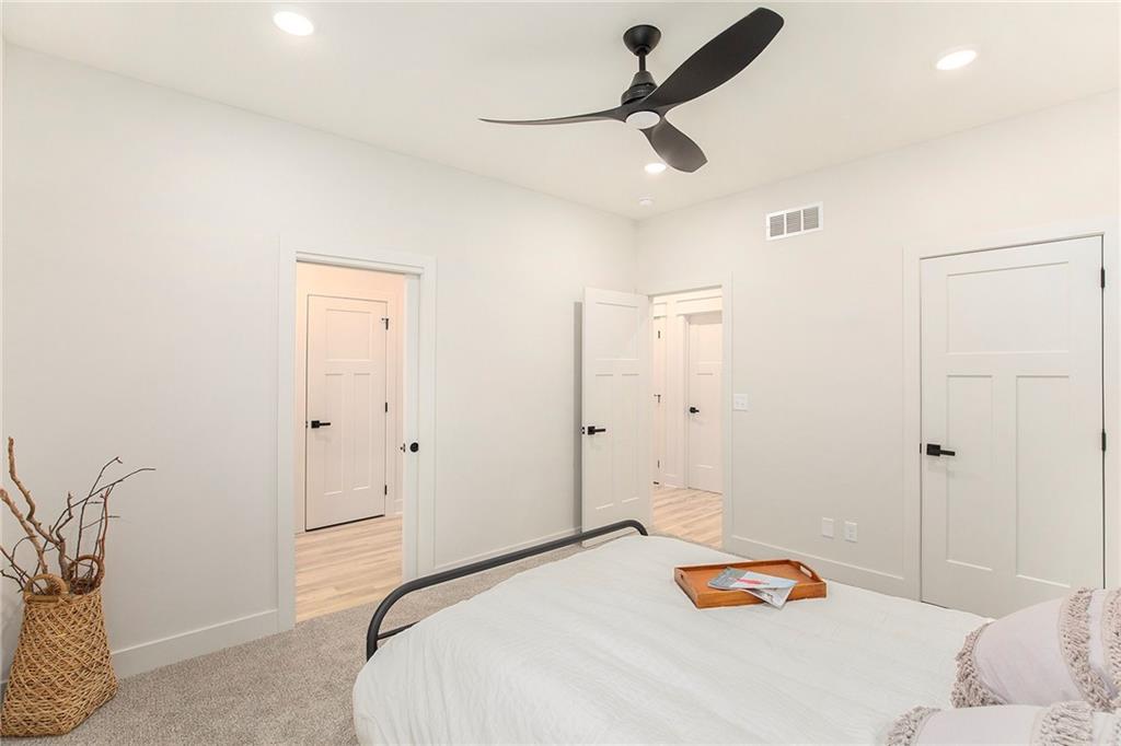 403 Southwest Mission Road Lee's Summit, MO 64063 - Photo 9 of 22