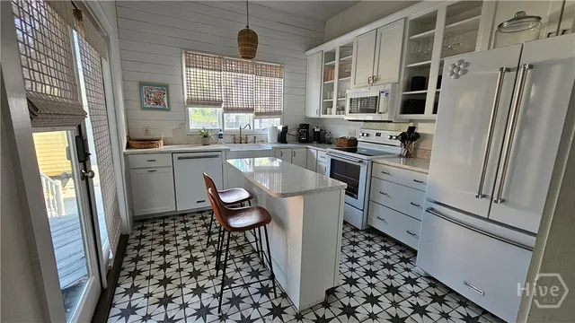 $4,450 | 14 East 41st Street, Savannah, GA 31401