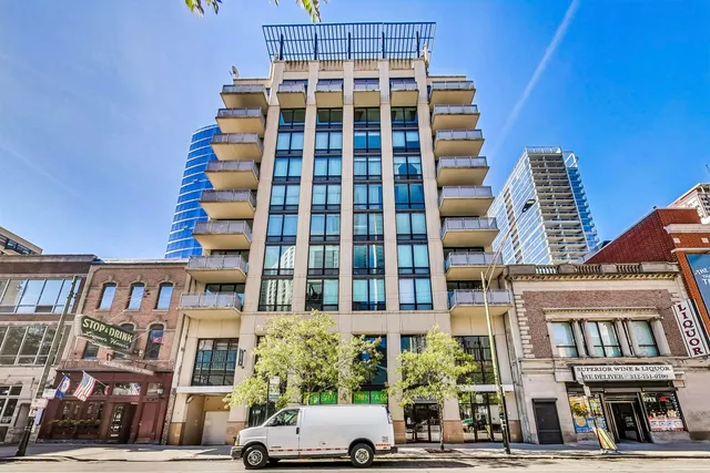 $4,300 | 744 North Clark Street, Unit 505, Chicago, IL 60654