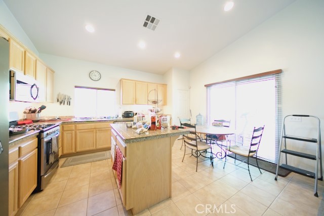 42585 Devant Circle Temecula, CA 92592 - Photo 19 of 47