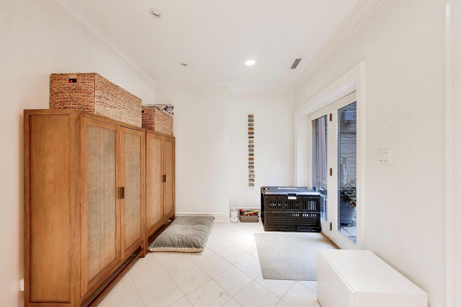 2055 North Howe Street Chicago, IL 60614 - Photo 12 of 40