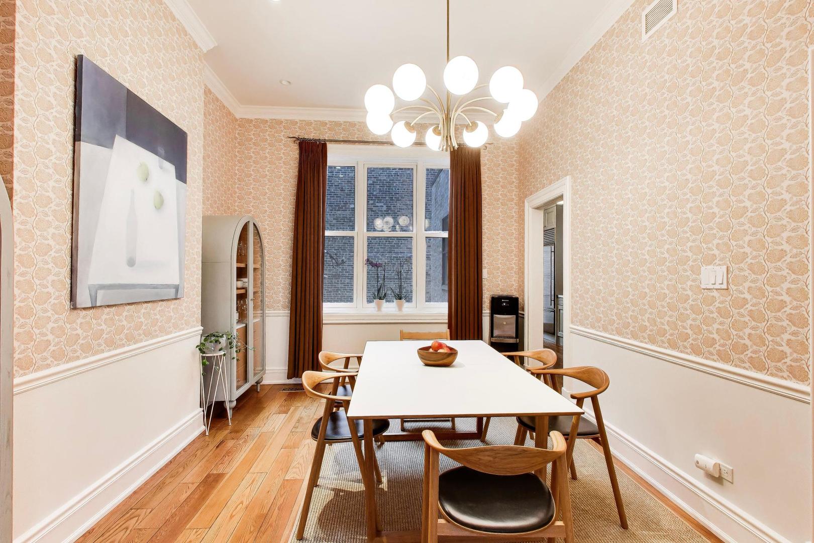 2055 North Howe Street Chicago, IL 60614 - Photo 17 of 40