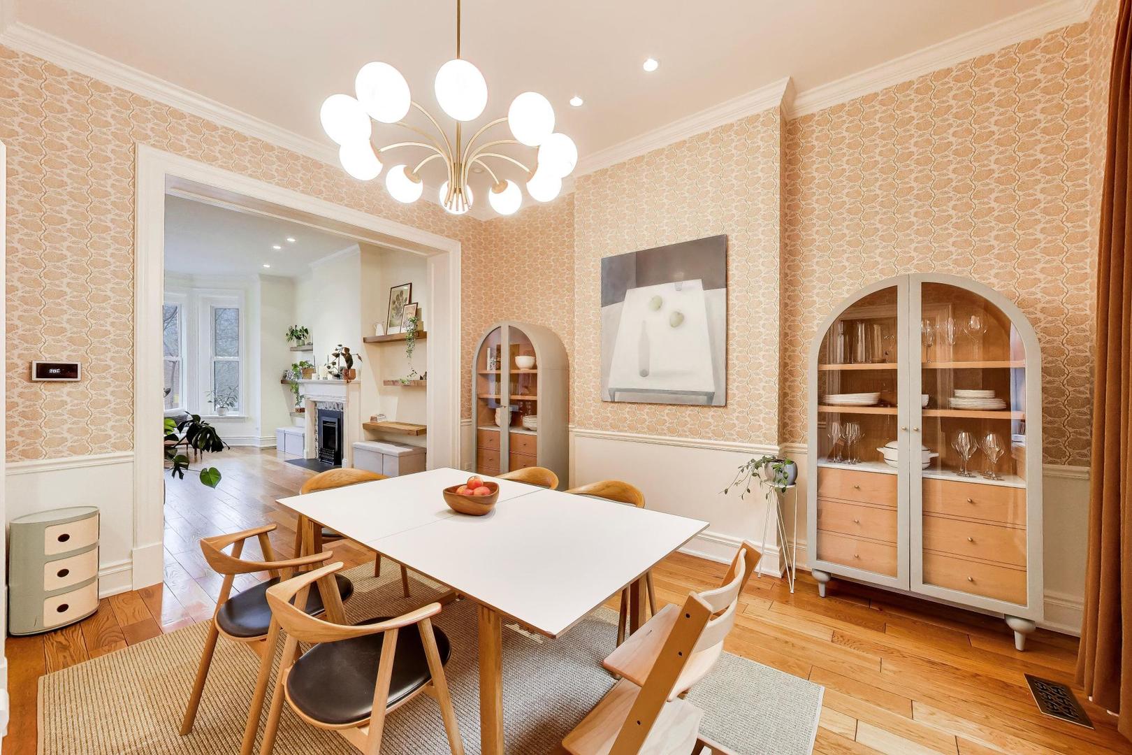 2055 North Howe Street Chicago, IL 60614 - Photo 19 of 40