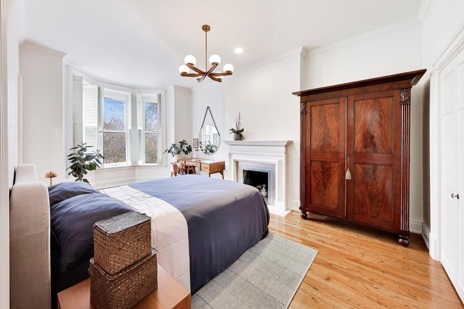 2055 North Howe Street Chicago, IL 60614 - Photo 24 of 40