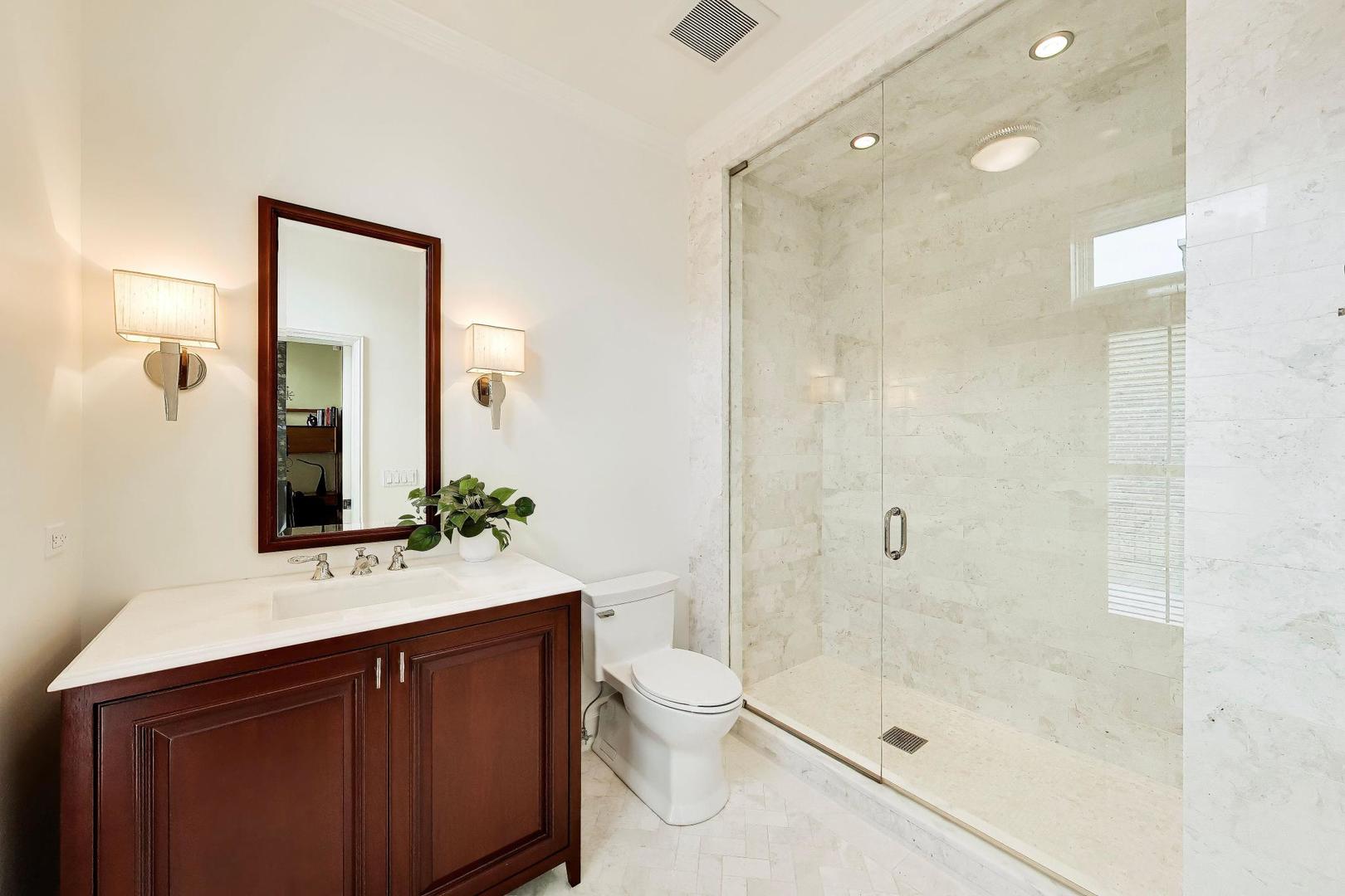 2055 North Howe Street Chicago, IL 60614 - Photo 31 of 40