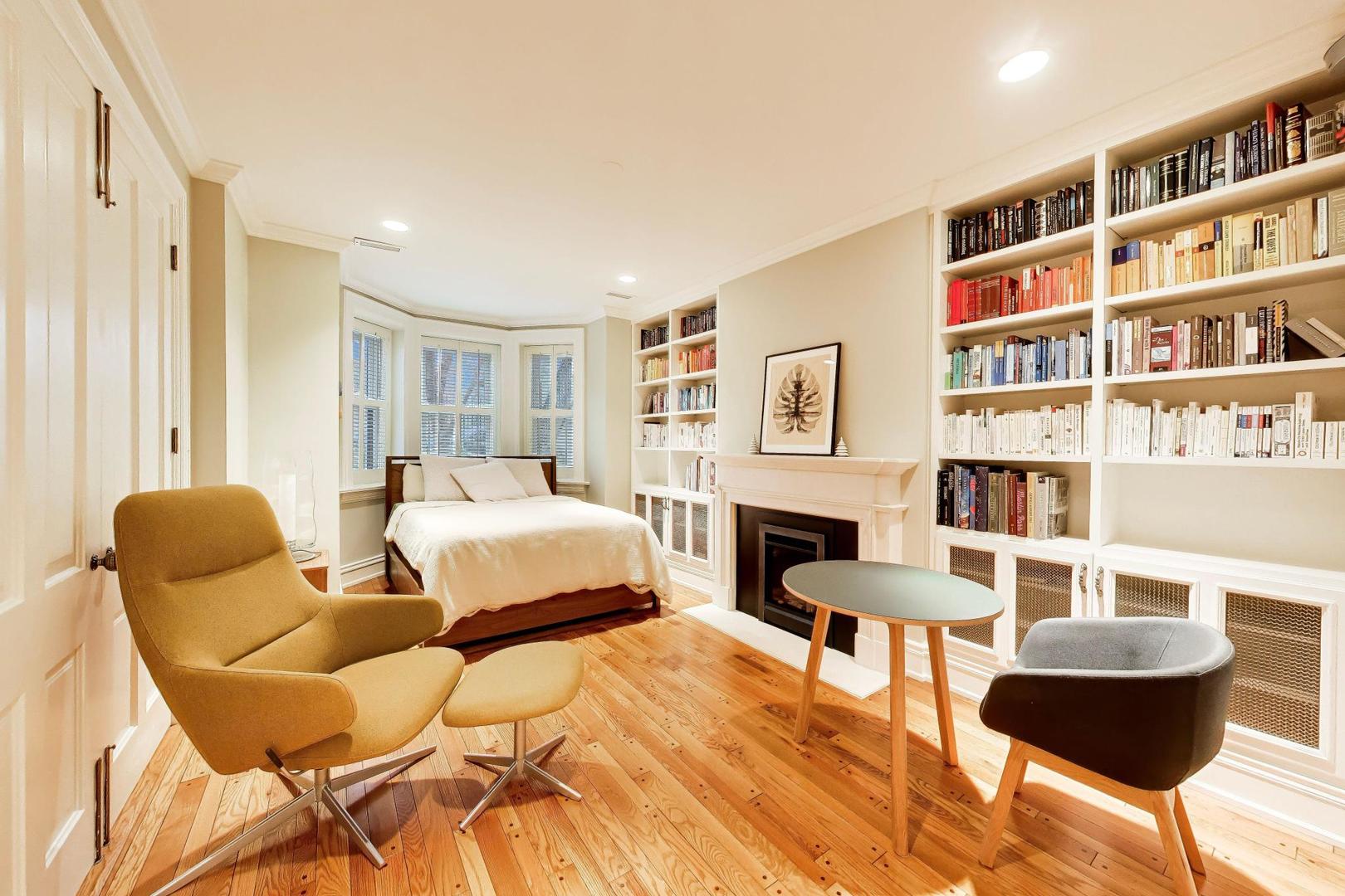 2055 North Howe Street Chicago, IL 60614 - Photo 6 of 40