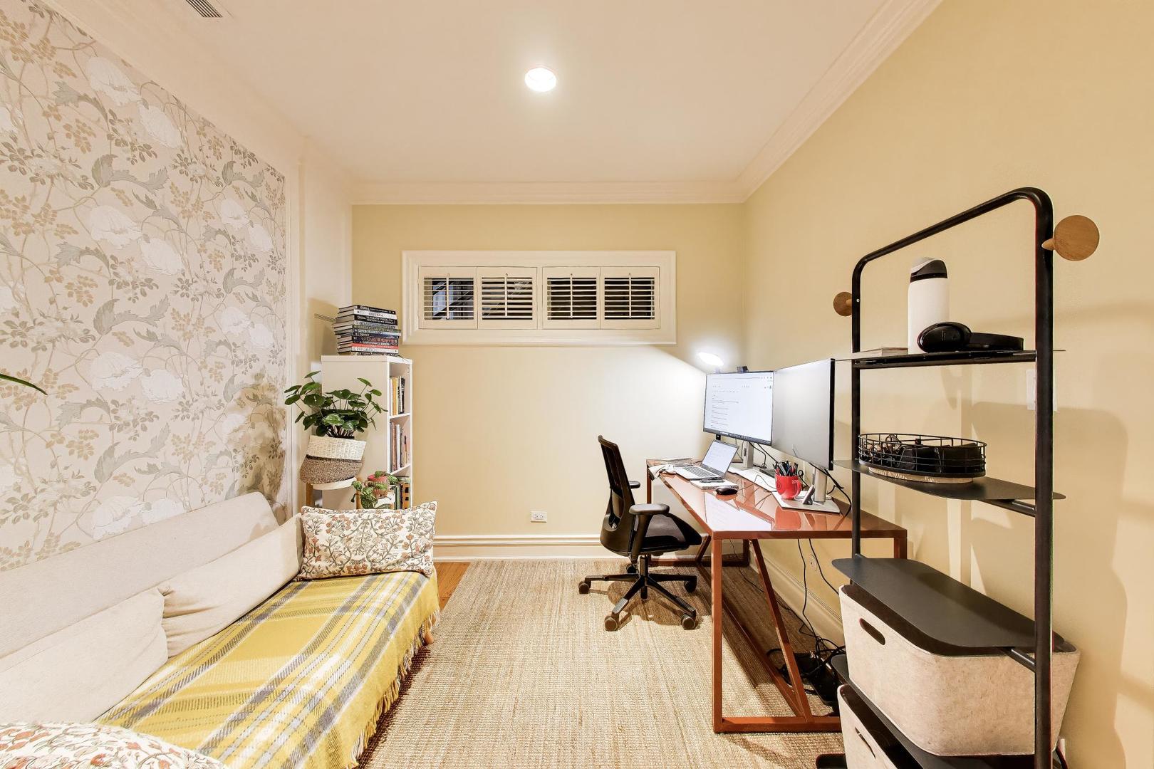 2055 North Howe Street Chicago, IL 60614 - Photo 10 of 40