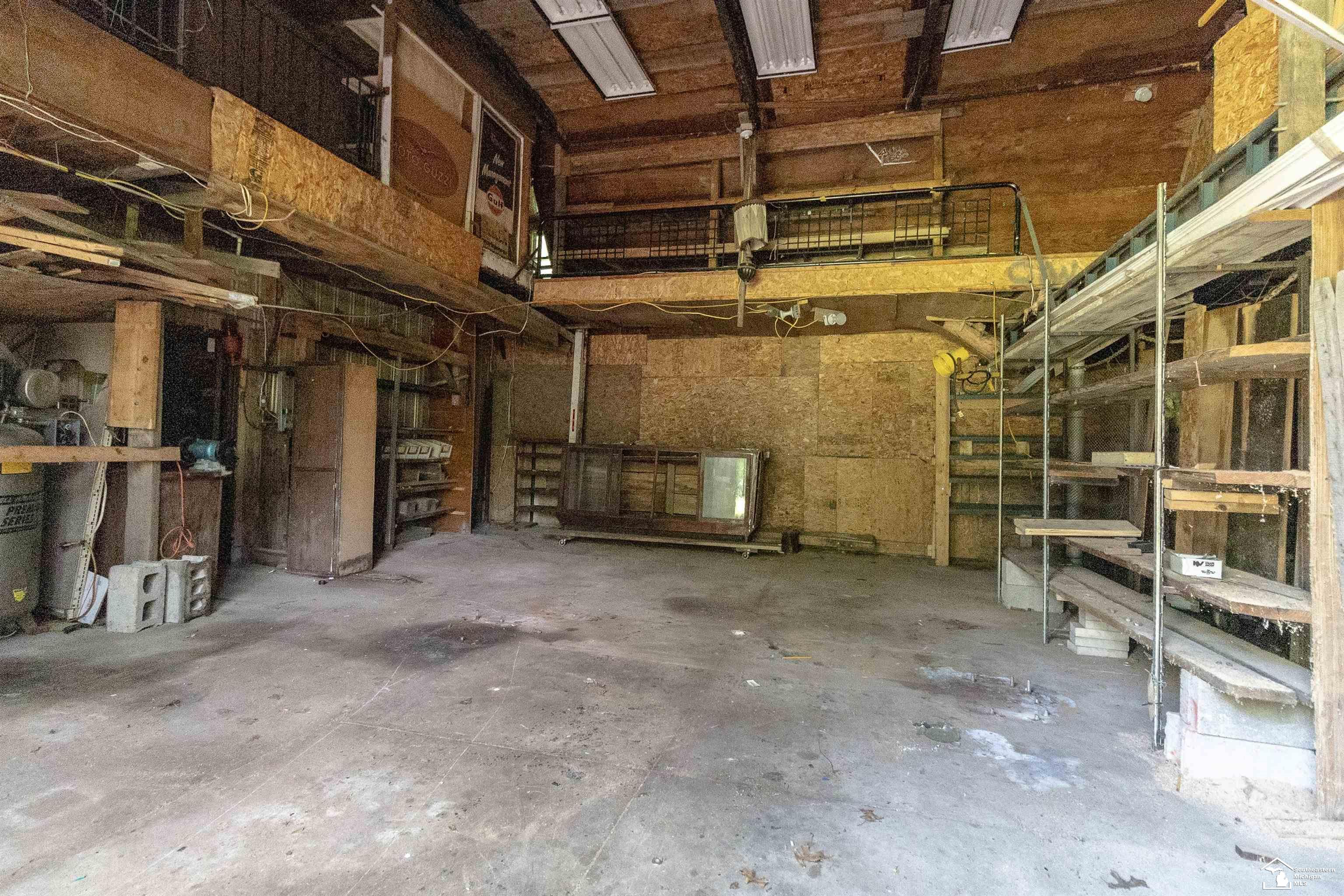 8438 Adler Road Lambertville, MI 48144 - Photo 14 of 45 50181633-219f92d7-2b15-4edb-b5d3-ed839c0d5004.JPG