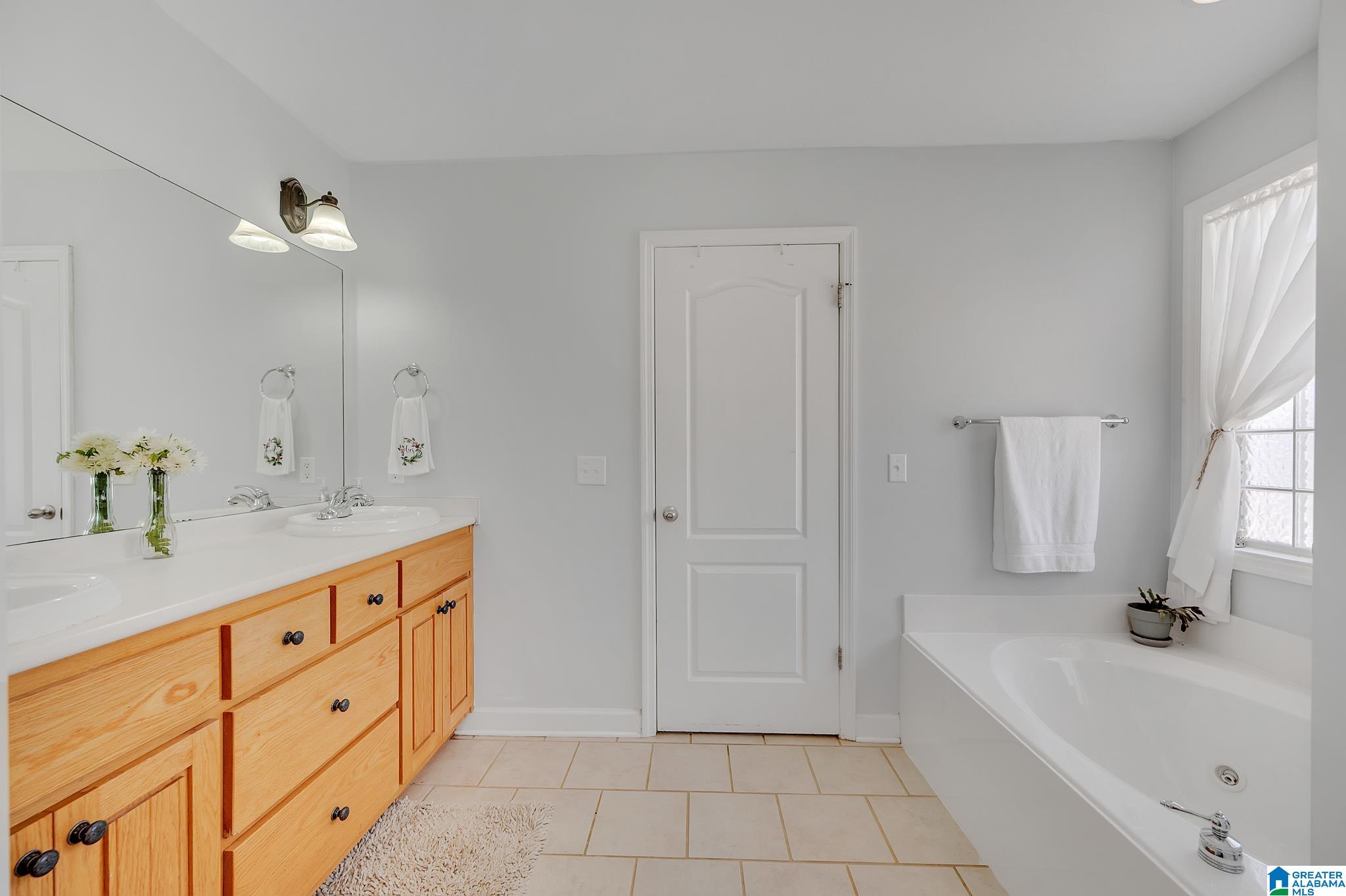 1095 Armstrong Loop Hayden, AL 35079 - Photo 16 of 31
