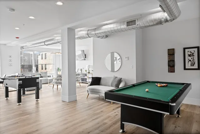 $2,050 | 1531 West Howard Street, Unit 408, Chicago, IL 60626