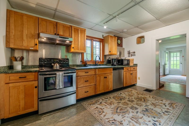 555 Brook Road Danby, VT 05739 - Photo 16 of 46