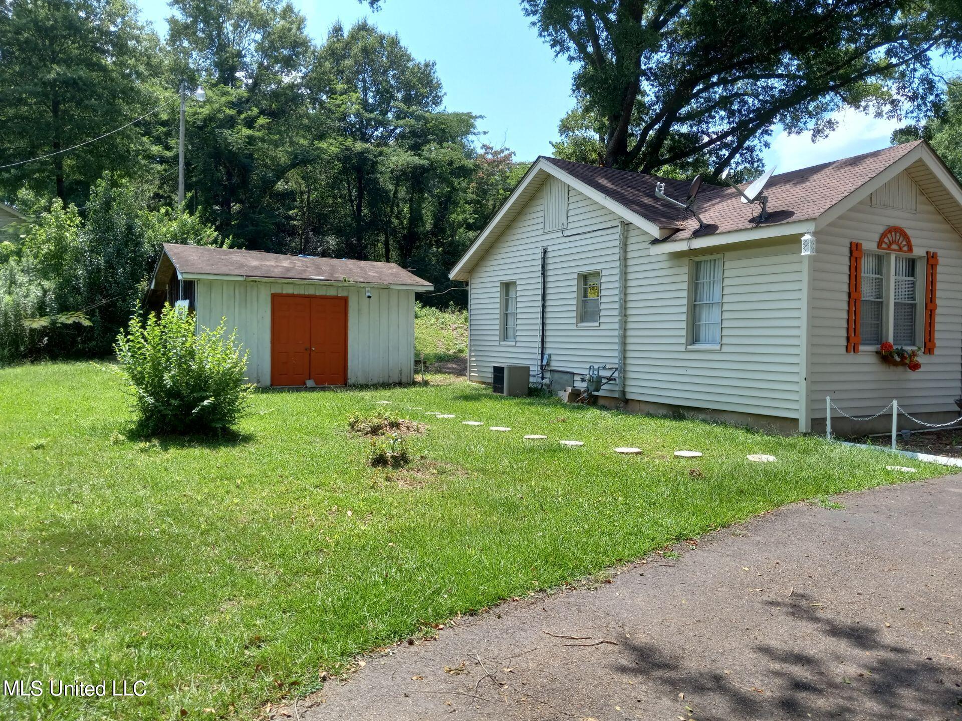 604 South Applegate Street Winona, MS 38967 - Photo 3 of 14 Resized_20230630_143119