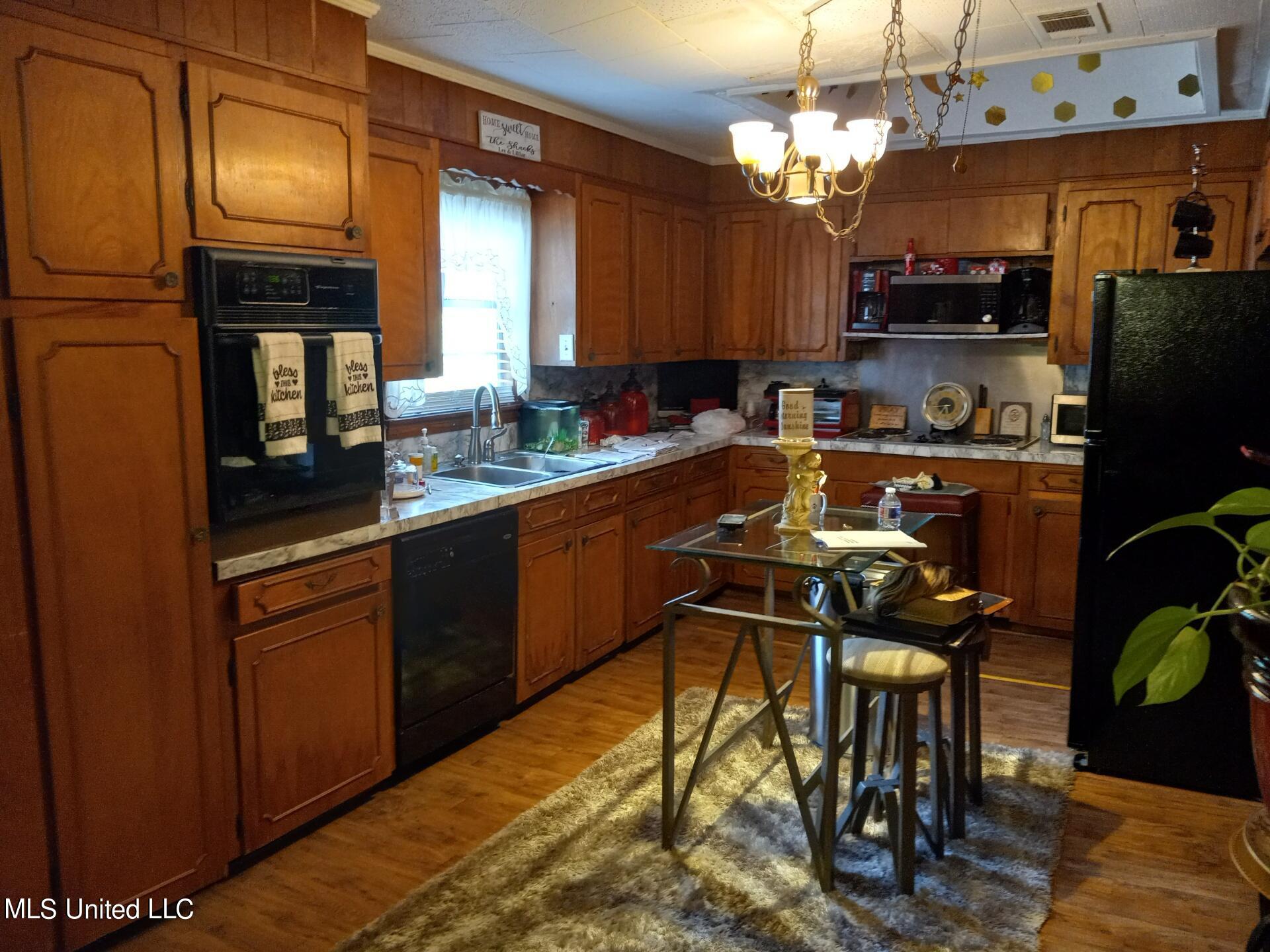 604 South Applegate Street Winona, MS 38967 - Photo 10 of 14 Attachment 2