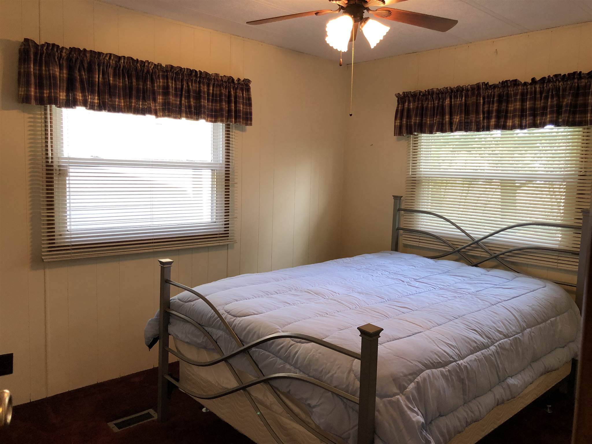5692 East Bass Center Road Monticello, IN 47960 - Photo 19 of 34 Gallery Image 19