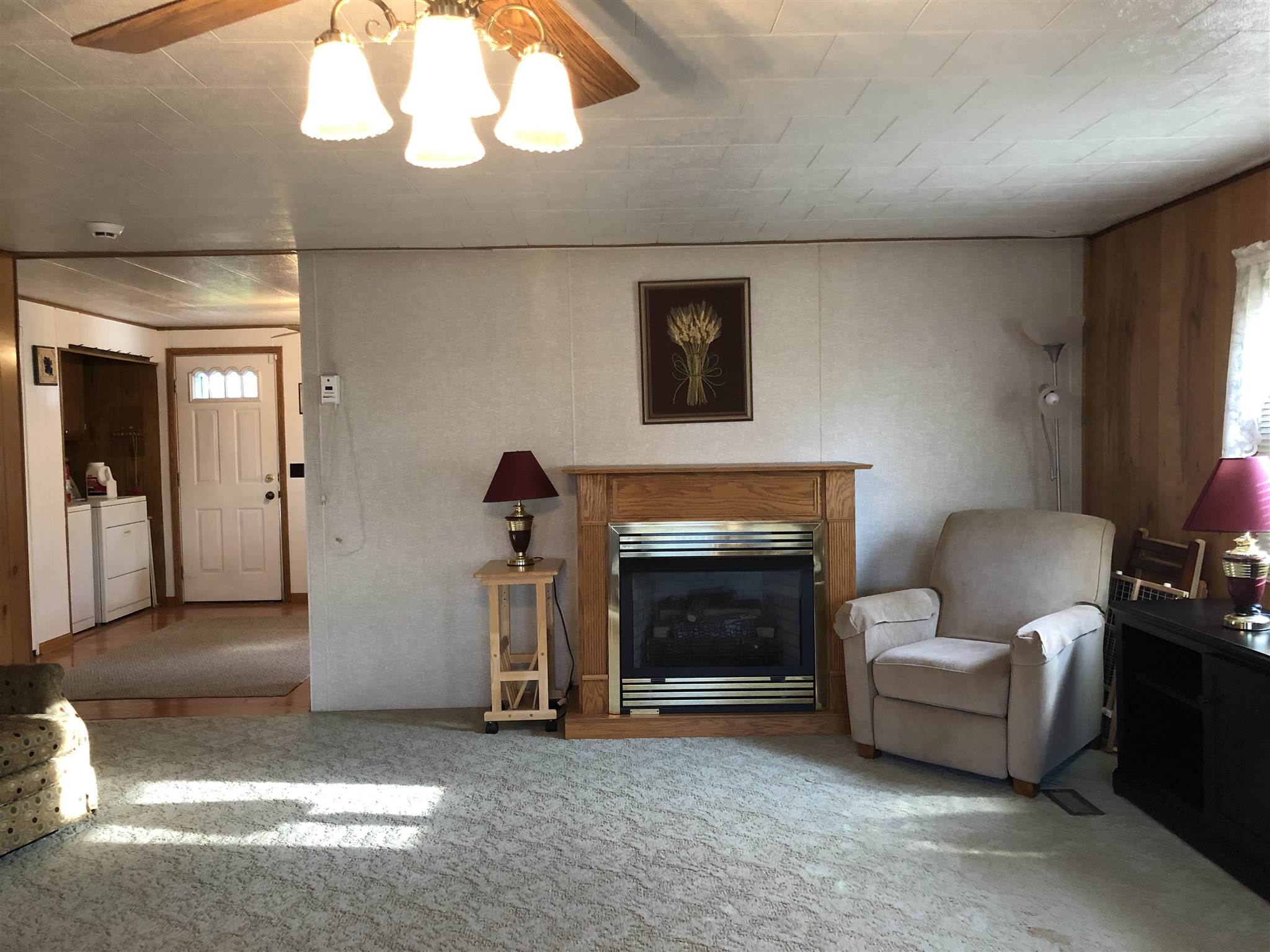5692 East Bass Center Road Monticello, IN 47960 - Photo 7 of 34 Gallery Image 7