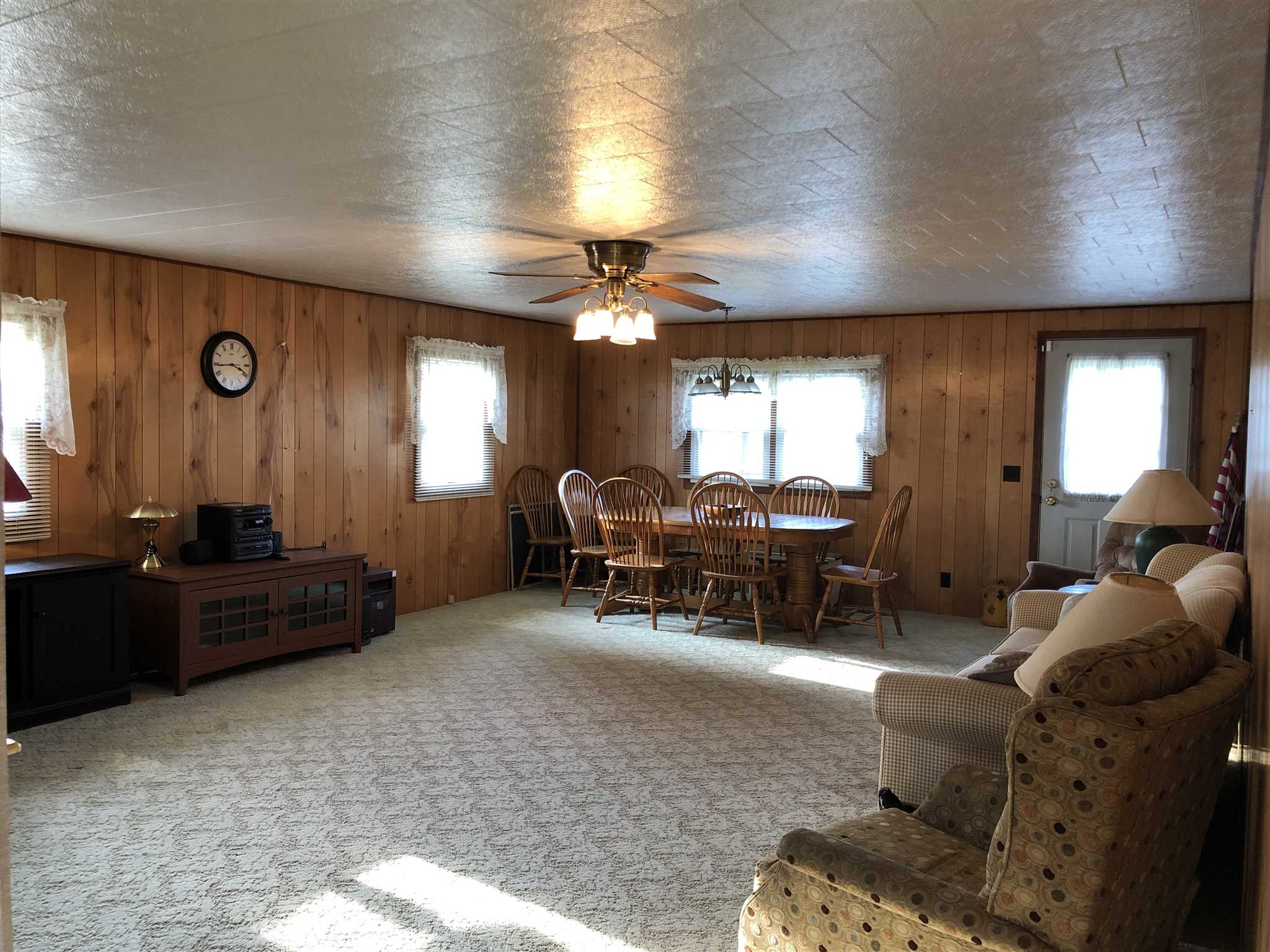 5692 East Bass Center Road Monticello, IN 47960 - Photo 9 of 34 Gallery Image 9