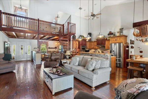 $1,300,000 | 930 90th Avenue, Vero Beach, FL 32966