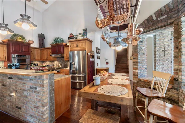 $1,300,000 | 930 90th Avenue, Vero Beach, FL 32966