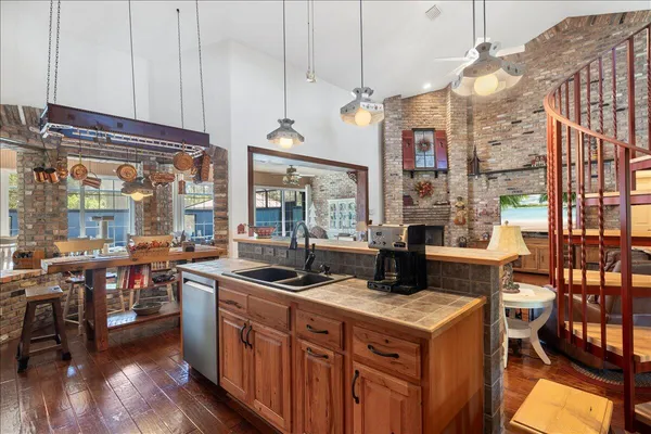 $1,300,000 | 930 90th Avenue, Vero Beach, FL 32966