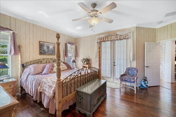 $1,300,000 | 930 90th Avenue, Vero Beach, FL 32966
