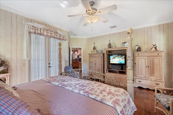 $1,300,000 | 930 90th Avenue, Vero Beach, FL 32966