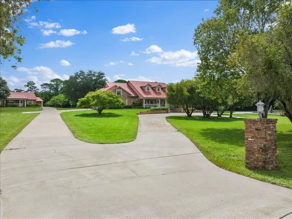 $1,300,000 | 930 90th Avenue, Vero Beach, FL 32966