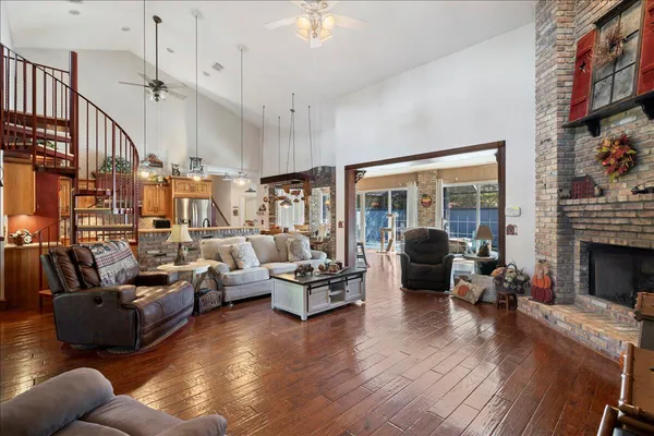 $1,300,000 | 930 90th Avenue, Vero Beach, FL 32966