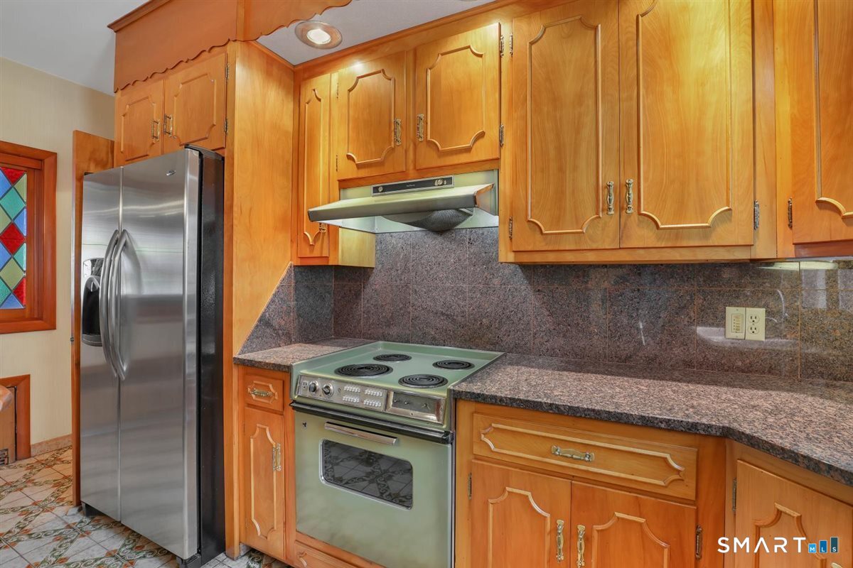 149 Spring Street Middletown, CT 06457 - Photo 11 of 32 Gallery Image 11
