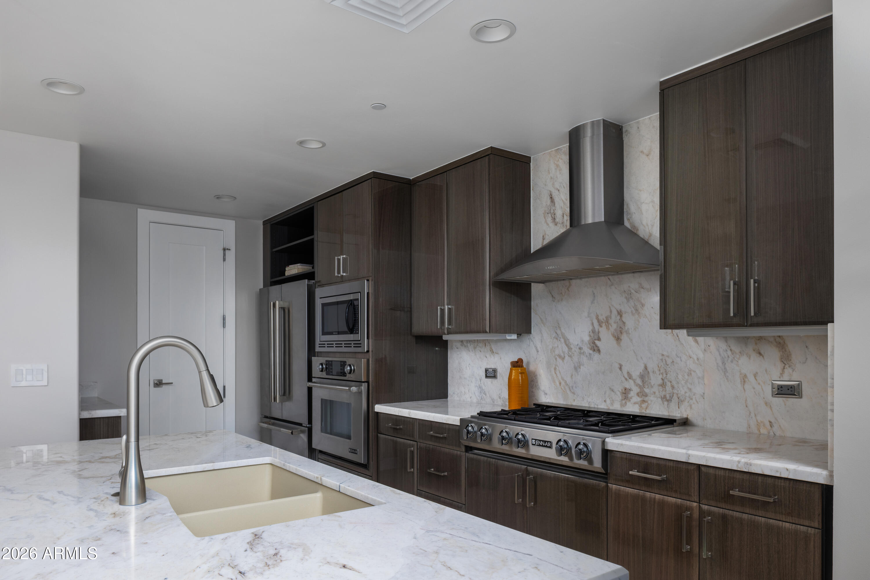 140 East Rio Salado Parkway, Unit 1101 Tempe, AZ 85281 - Photo 7 of 24 Kitchen