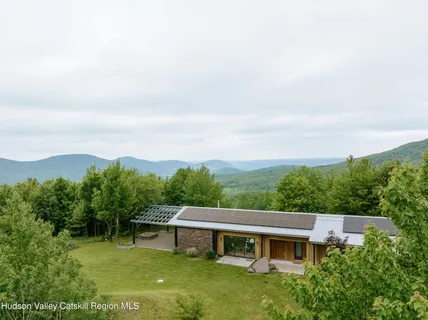 a view of outdoor space yard and porch