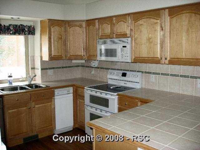 935 Bend In The Trail Road Monument, CO 80132 - Photo 4 of 11 Gallery Image 4