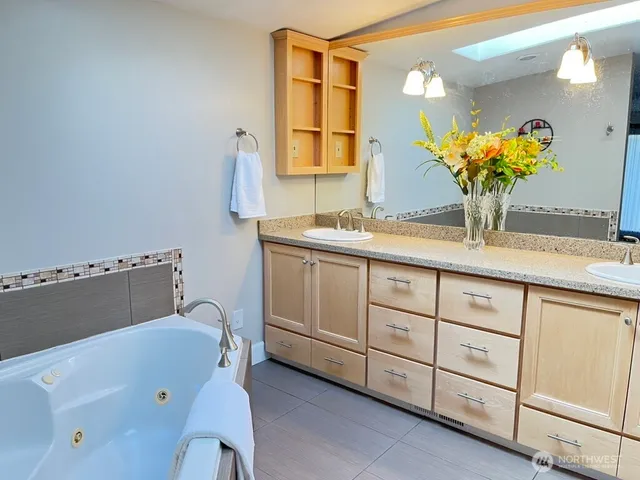 $2,149,888 | 4518 91st Avenue Southeast, Mercer Island, WA 98040