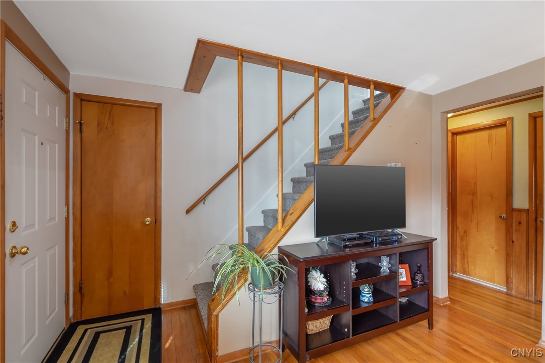 228 Edgewood Place Manlius, NY 13116 - Photo 18 of 36 The staircase to the second floor
