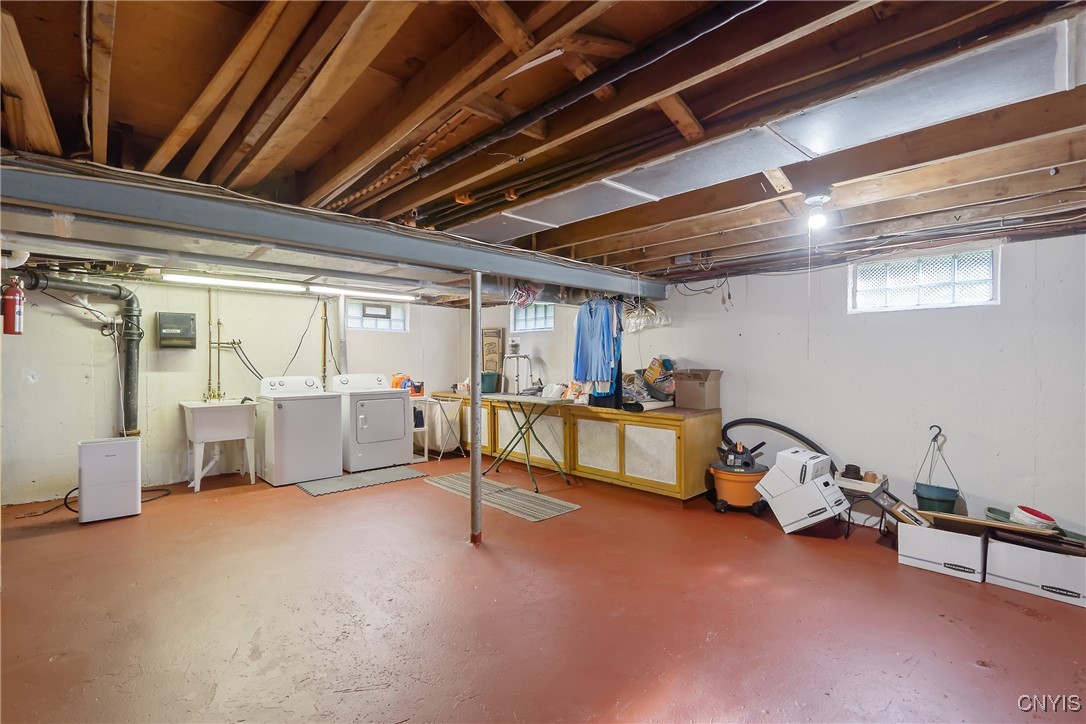 228 Edgewood Place Manlius, NY 13116 - Photo 26 of 36 Full dry basement