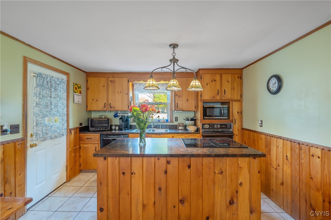 228 Edgewood Place Manlius, NY 13116 - Photo 7 of 36 Kitchen