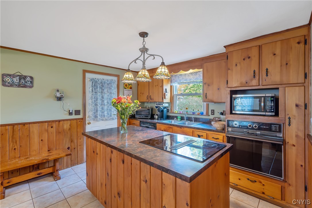 228 Edgewood Place Manlius, NY 13116 - Photo 8 of 36 Kitchen