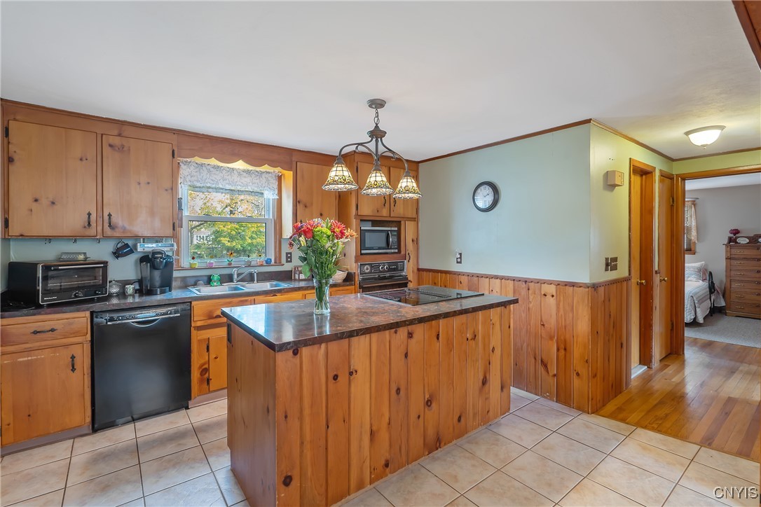 228 Edgewood Place Manlius, NY 13116 - Photo 9 of 36 Kitchen
