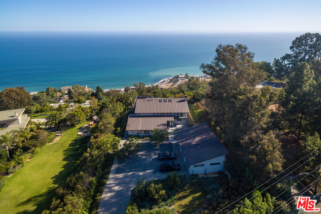 3217 Sumac Ridge Road Malibu, CA 90265 - Photo 2 of 50