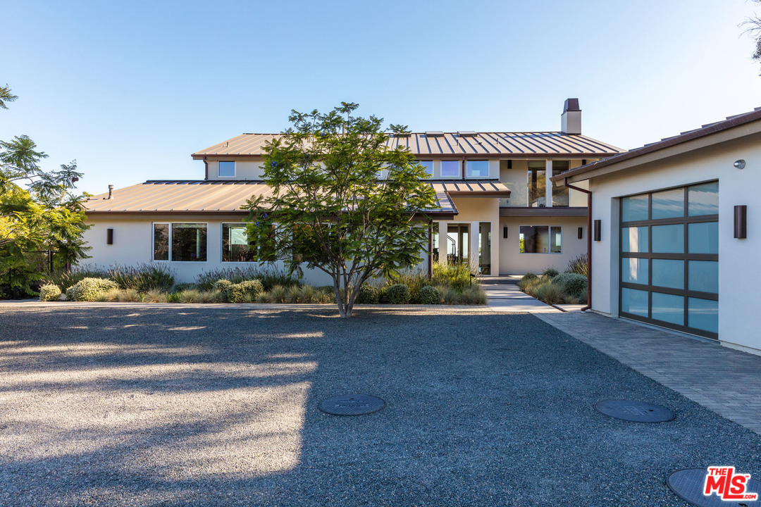 3217 Sumac Ridge Road Malibu, CA 90265 - Photo 11 of 50