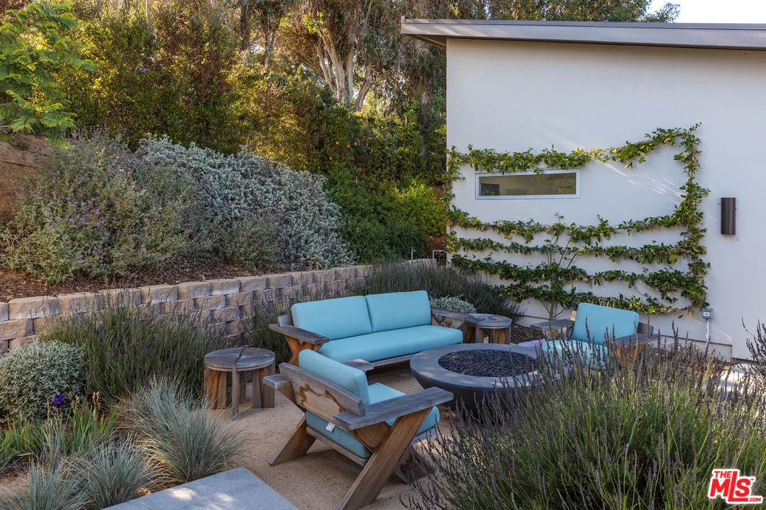 3217 Sumac Ridge Road Malibu, CA 90265 - Photo 12 of 50