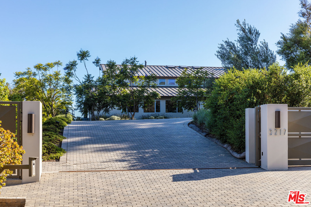 3217 Sumac Ridge Road Malibu, CA 90265 - Photo 8 of 50