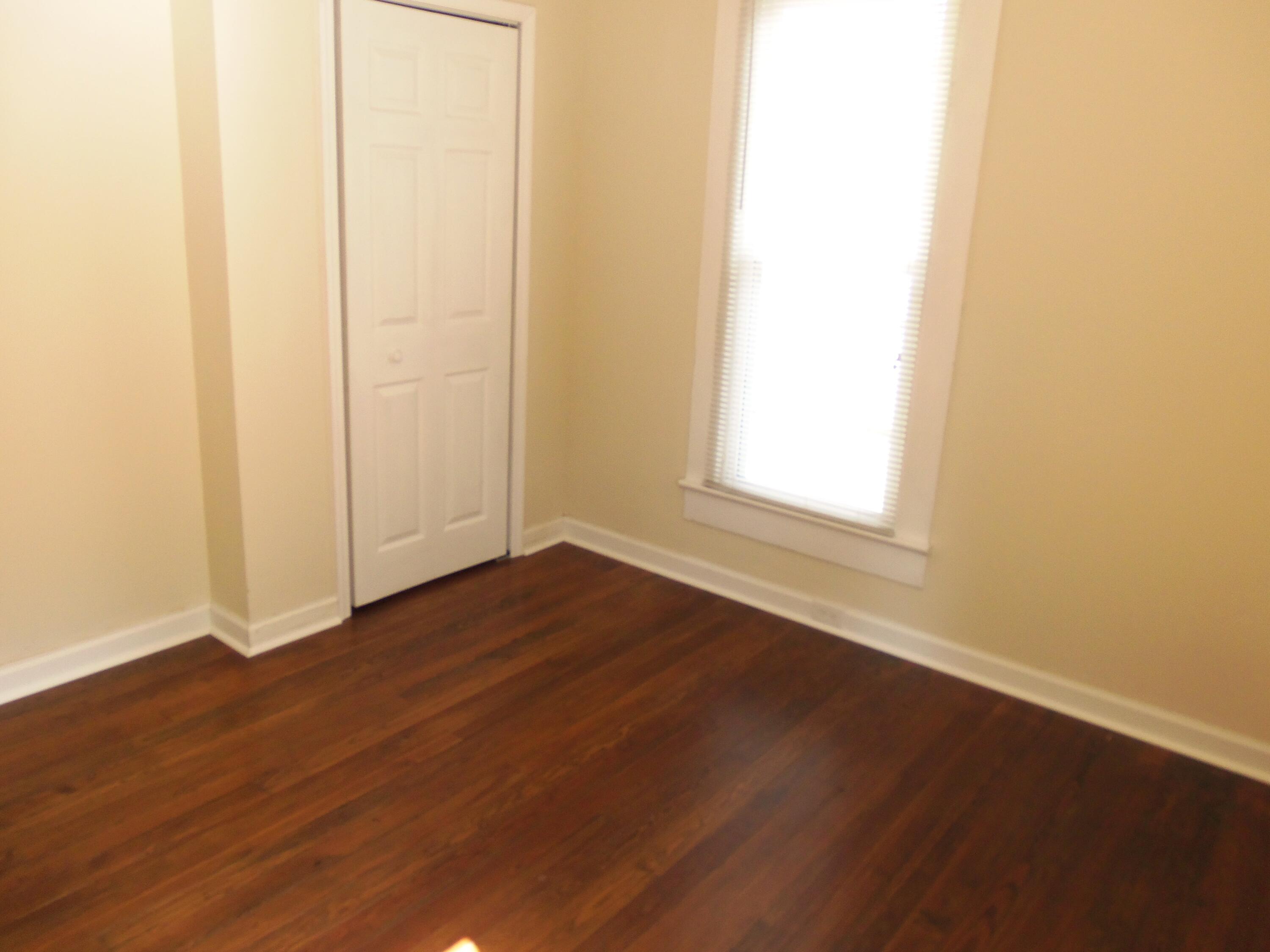 102 West 8th Street Chickamauga, GA 30707 - Photo 13 of 21 100_0788