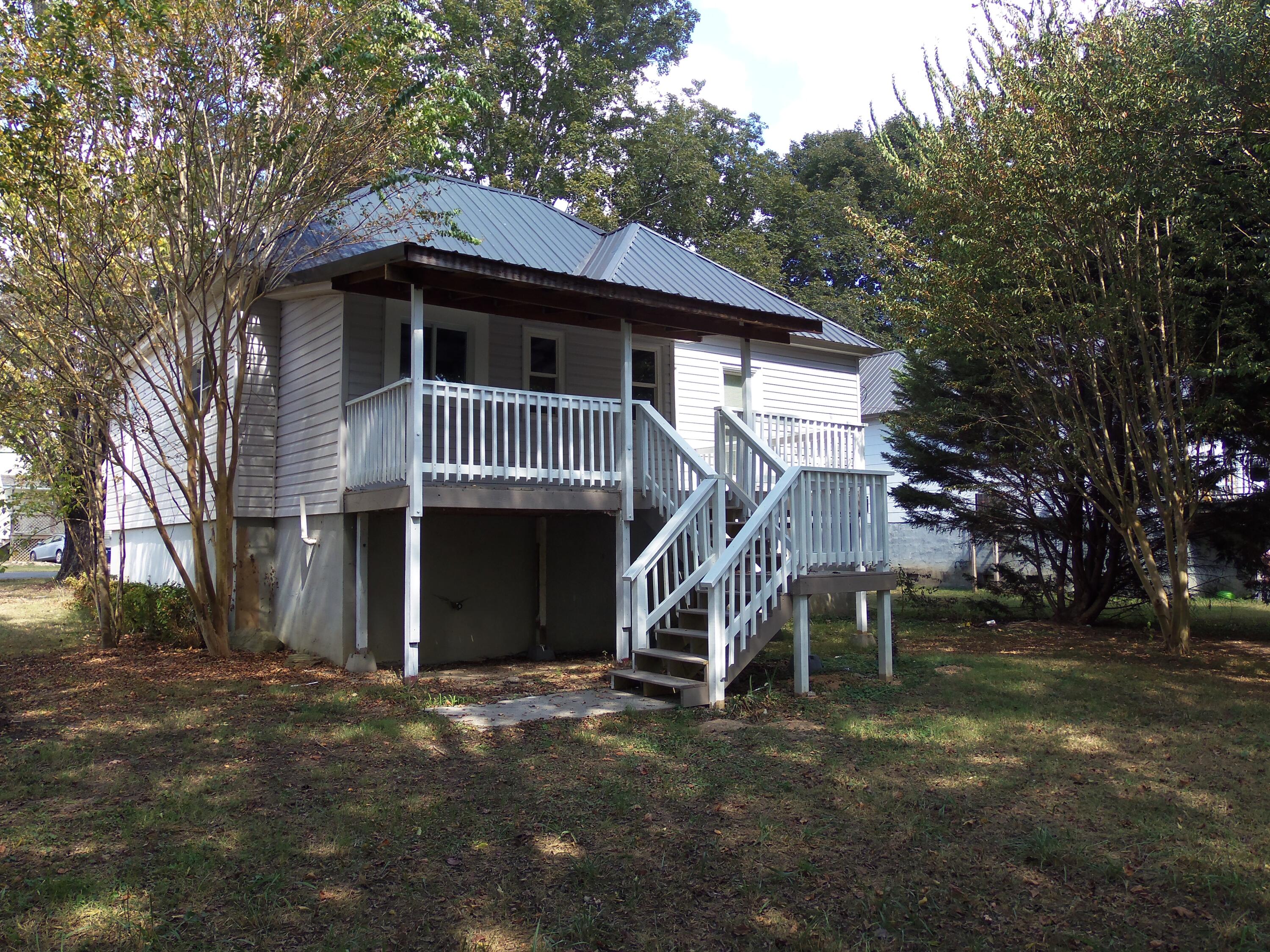 102 West 8th Street Chickamauga, GA 30707 - Photo 20 of 21 100_0795