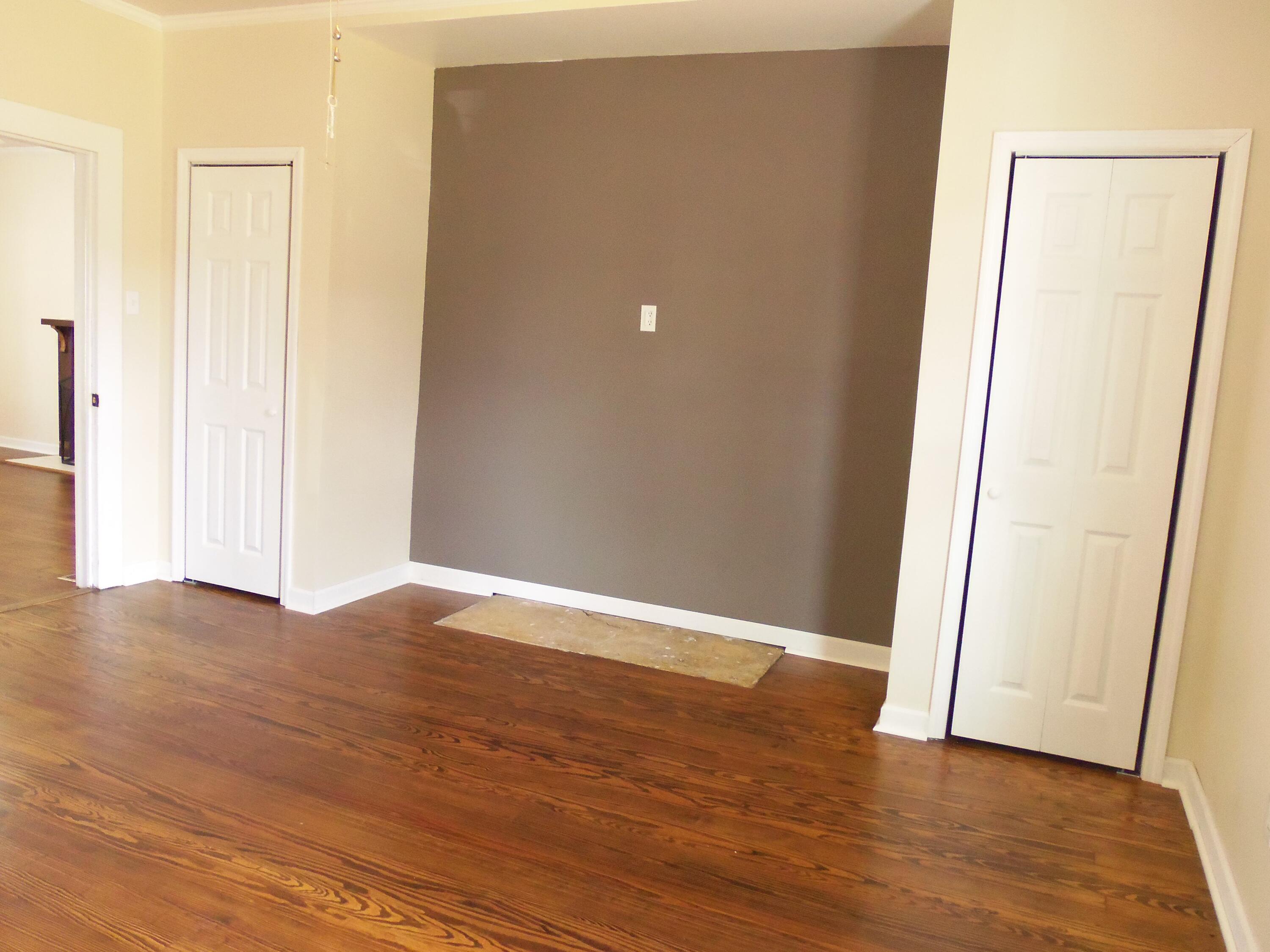 102 West 8th Street Chickamauga, GA 30707 - Photo 7 of 21 100_0764