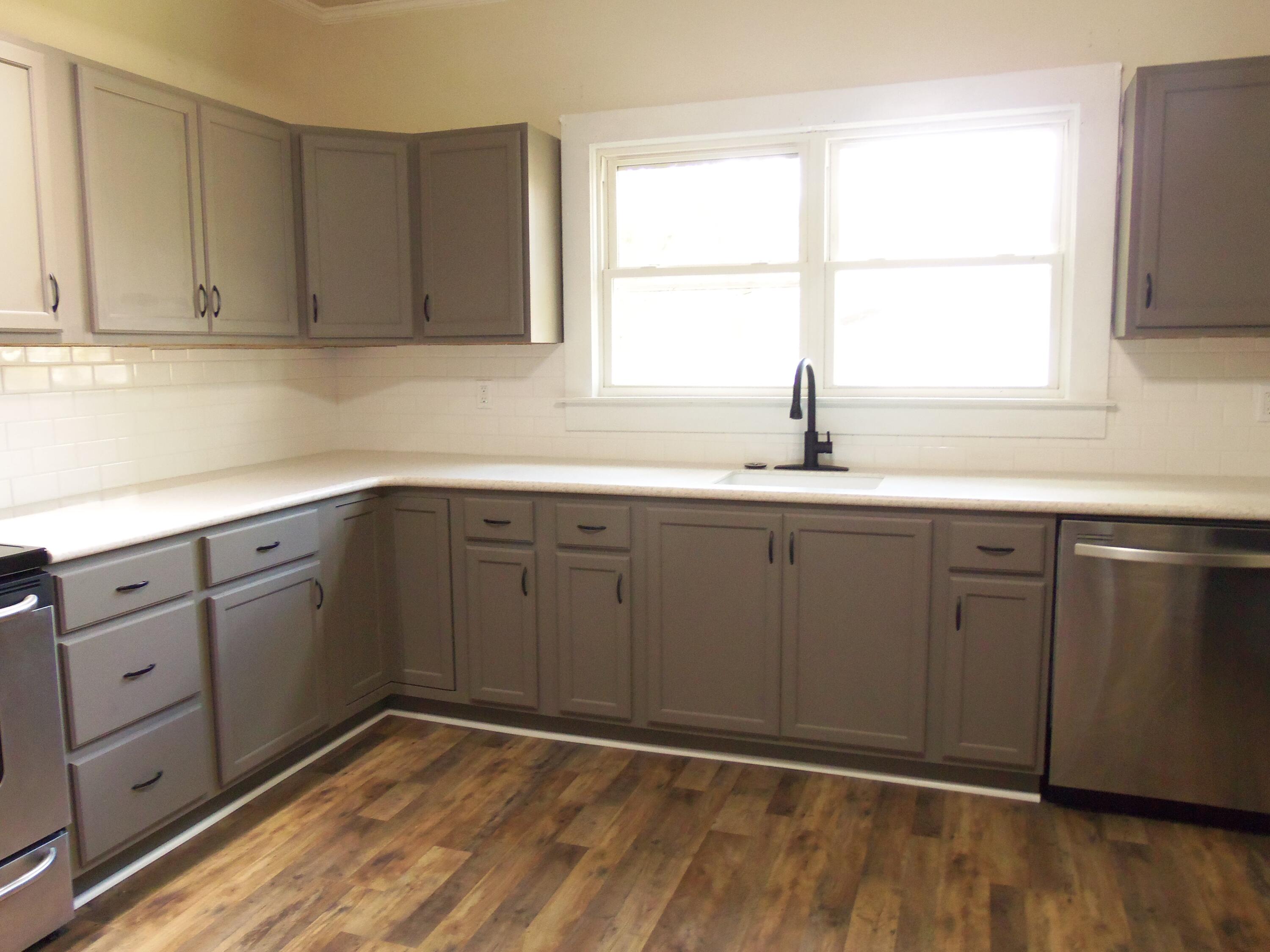 102 West 8th Street Chickamauga, GA 30707 - Photo 10 of 21 100_0776