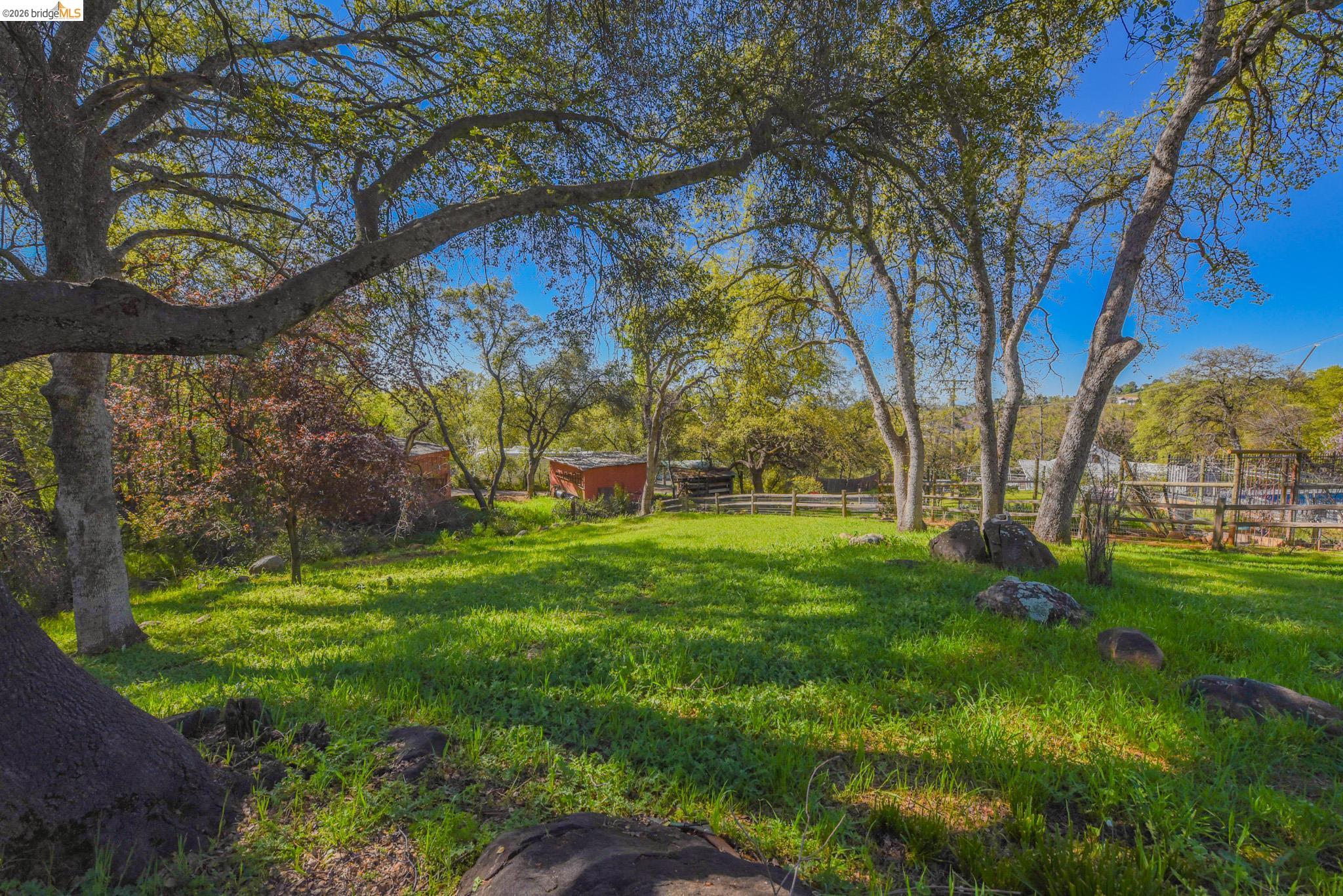 12933 Chaparral Road Sonora, CA 95370 - Photo 27 of 43