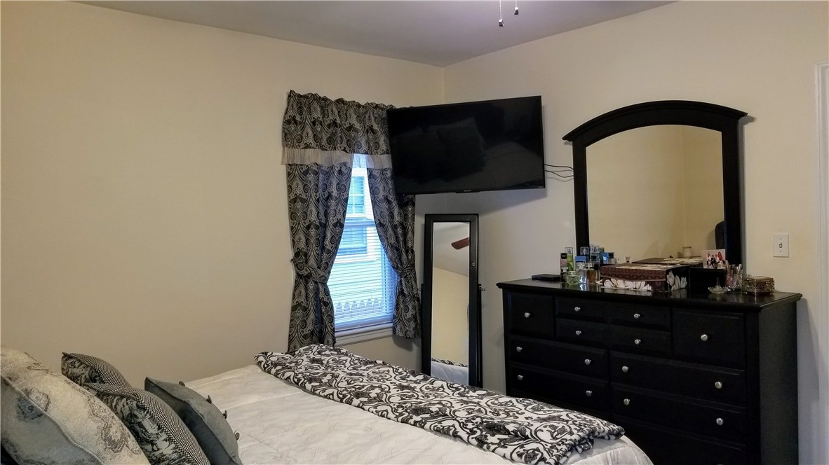 261 Tennyson Road Warwick, RI 02888 - Photo 33 of 41 Gallery Image 33
