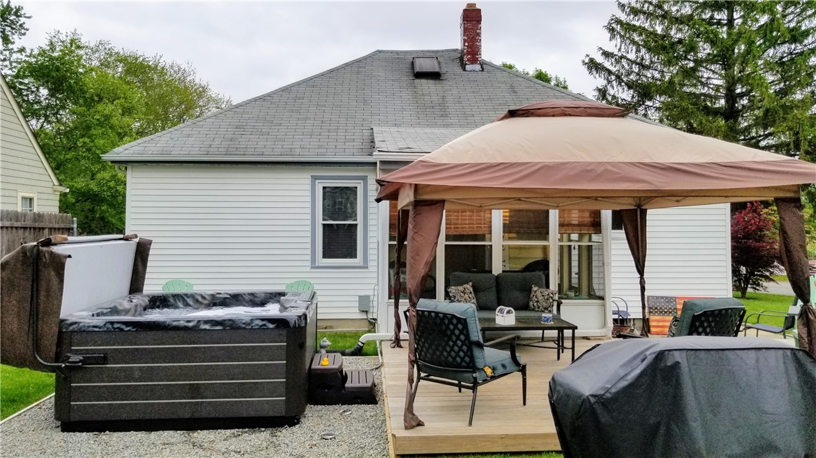 261 Tennyson Road Warwick, RI 02888 - Photo 8 of 41 Gallery Image 8
