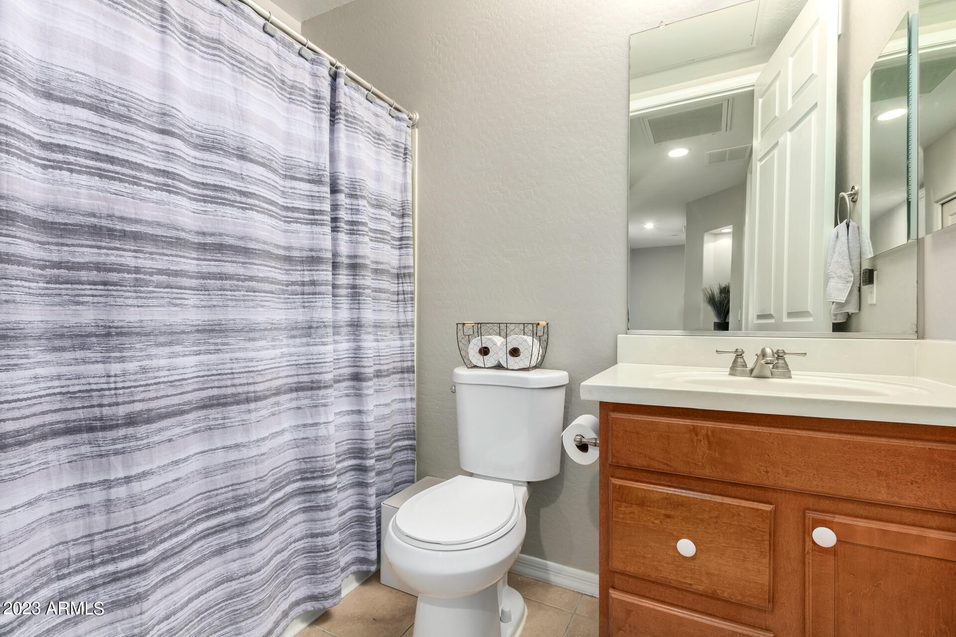 3330 South Gilbert Road, Unit 2023 Chandler, AZ 85286 - Photo 20 of 37 27 - Gilbert